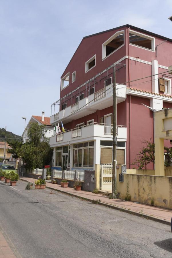 Hotel California Carloforte  Exteriör bild